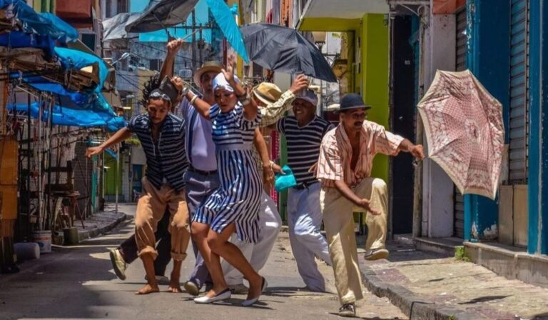 A Aristocracia do Carnaval e o Desprezo pelo Passo: O Recado dos Guerreiros do Passo