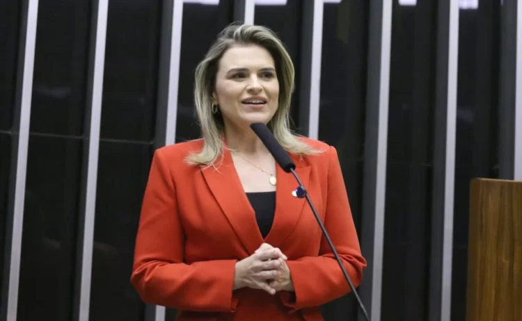 Marília Arraes confirma PDT e aliança com João Campos: O que muda em Pernambuco?