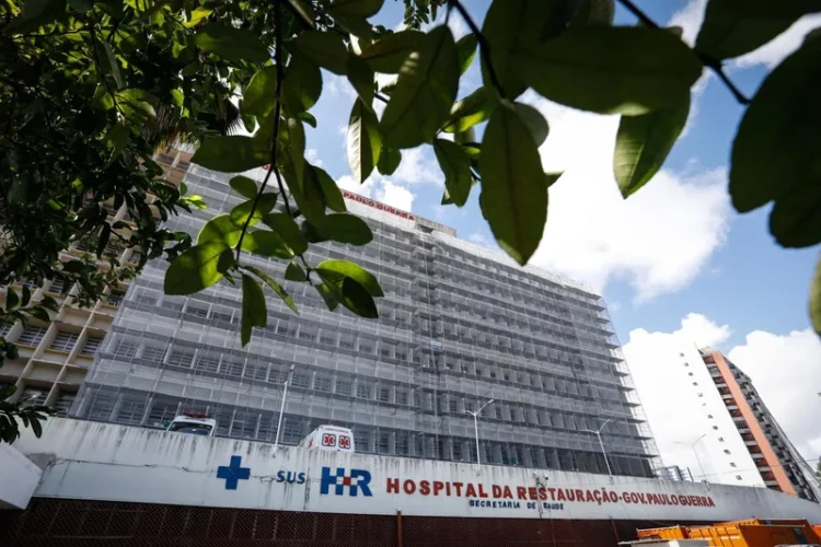 Hospital da Restauração com 303% de lotação: Cremepe alerta para crise na emergência