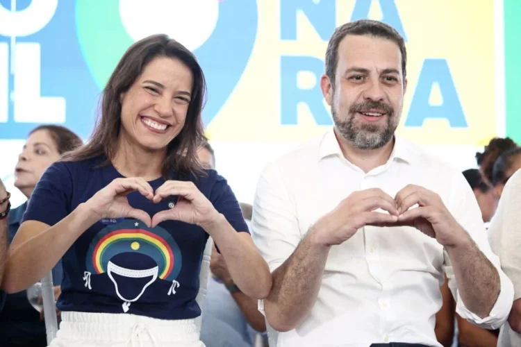 Oportunismo de Raquel Lyra em esconder aliados de direita e vincular seu governo ao de Lula