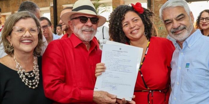 Dani Portela se filia ao PT: Deputada atende chamado de Lula e reforça time estadual para 2026