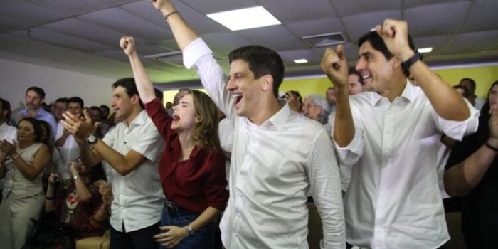 João Campos lança pré-candidatura e promete Pernambuco protagonista