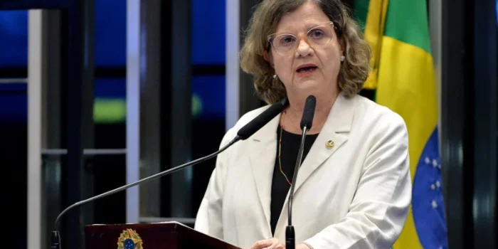 Oposição tenta enterrar fim da 6x1 com PEC que amplia jornada e corta direitos