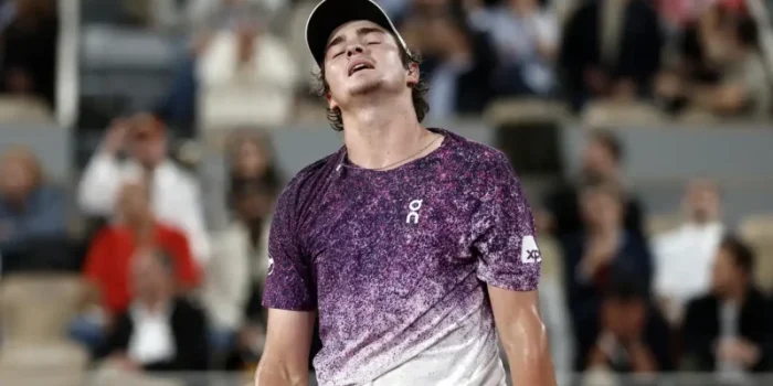 João Fonseca se despede de Roland Garros, mas deixa legado para o tênis brasileiro