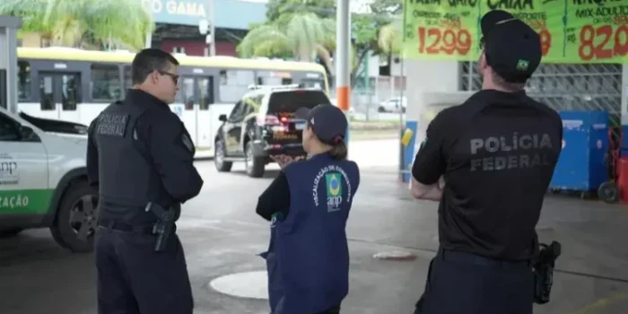 Polícia Federal fiscaliza combustíveis